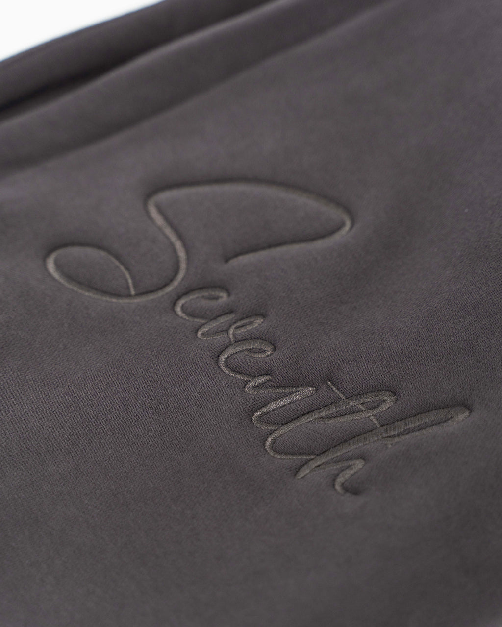 Signature Hoodie [Graphite]